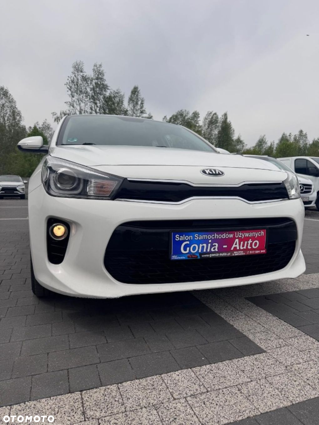 Kia Rio - 12