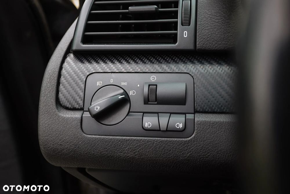 BMW Seria 3 320i Edition Sport - 25