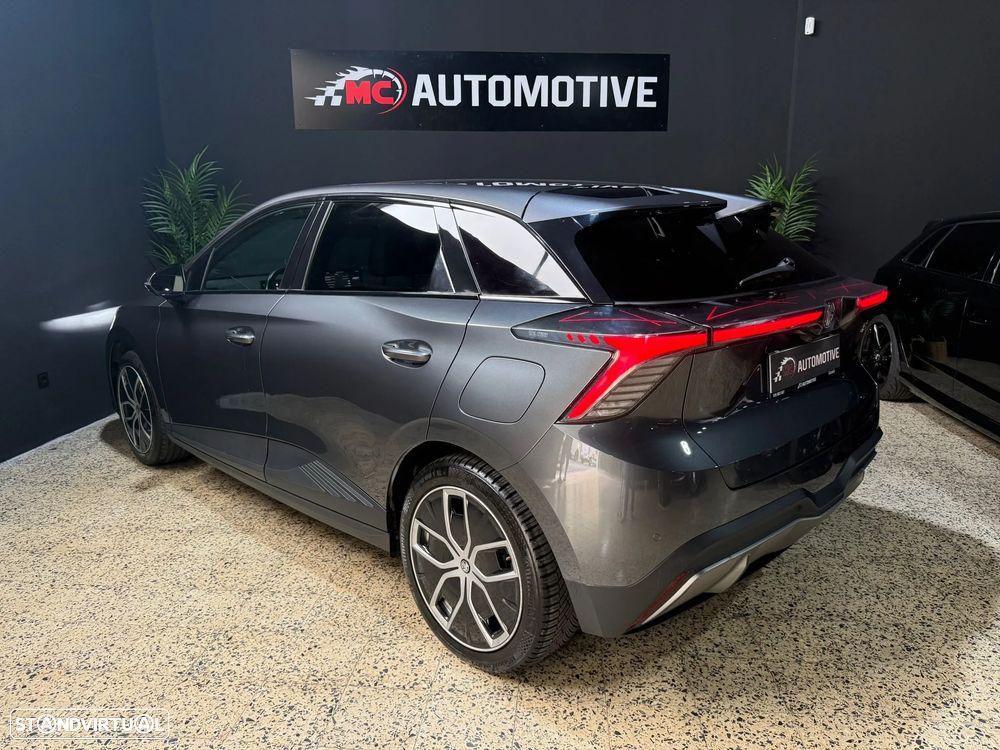 MG MG4 64 kWh Luxury - 6