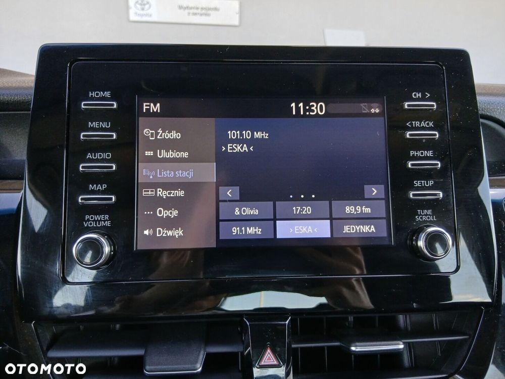 Toyota Camry 2.5 Hybrid Comfort CVT - 12