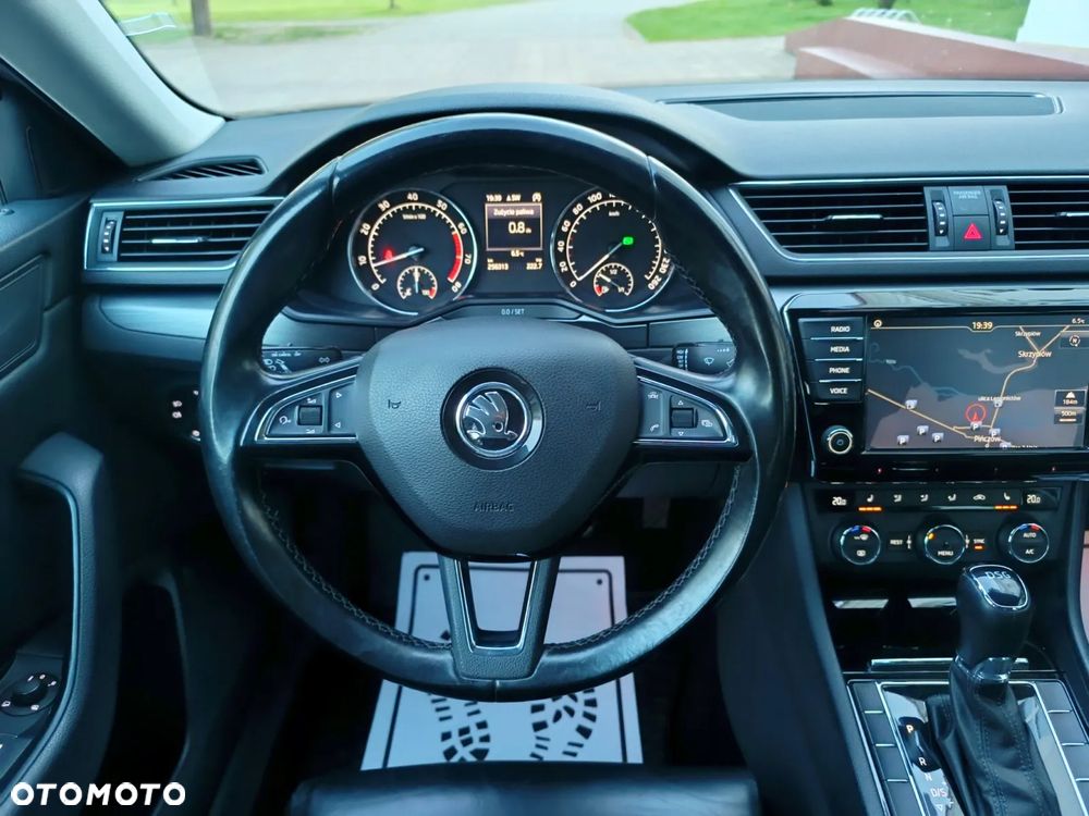 Skoda Superb 1.4 TSI ACT DSG Ambition - 30