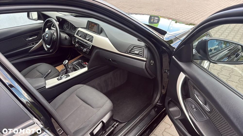 BMW Seria 3 318d Edition Luxury Line Purity - 13