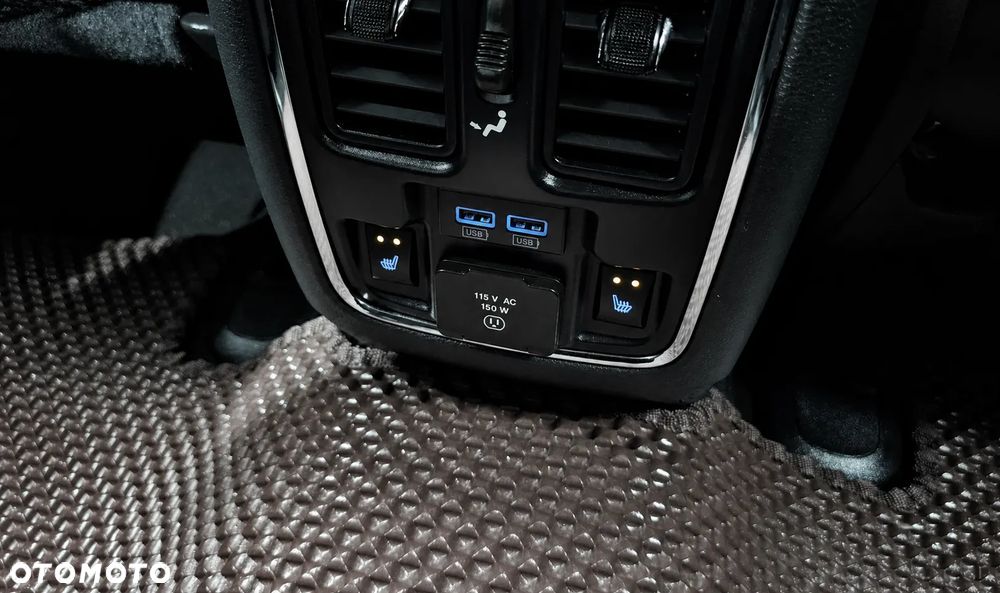 Jeep Grand Cherokee - 20