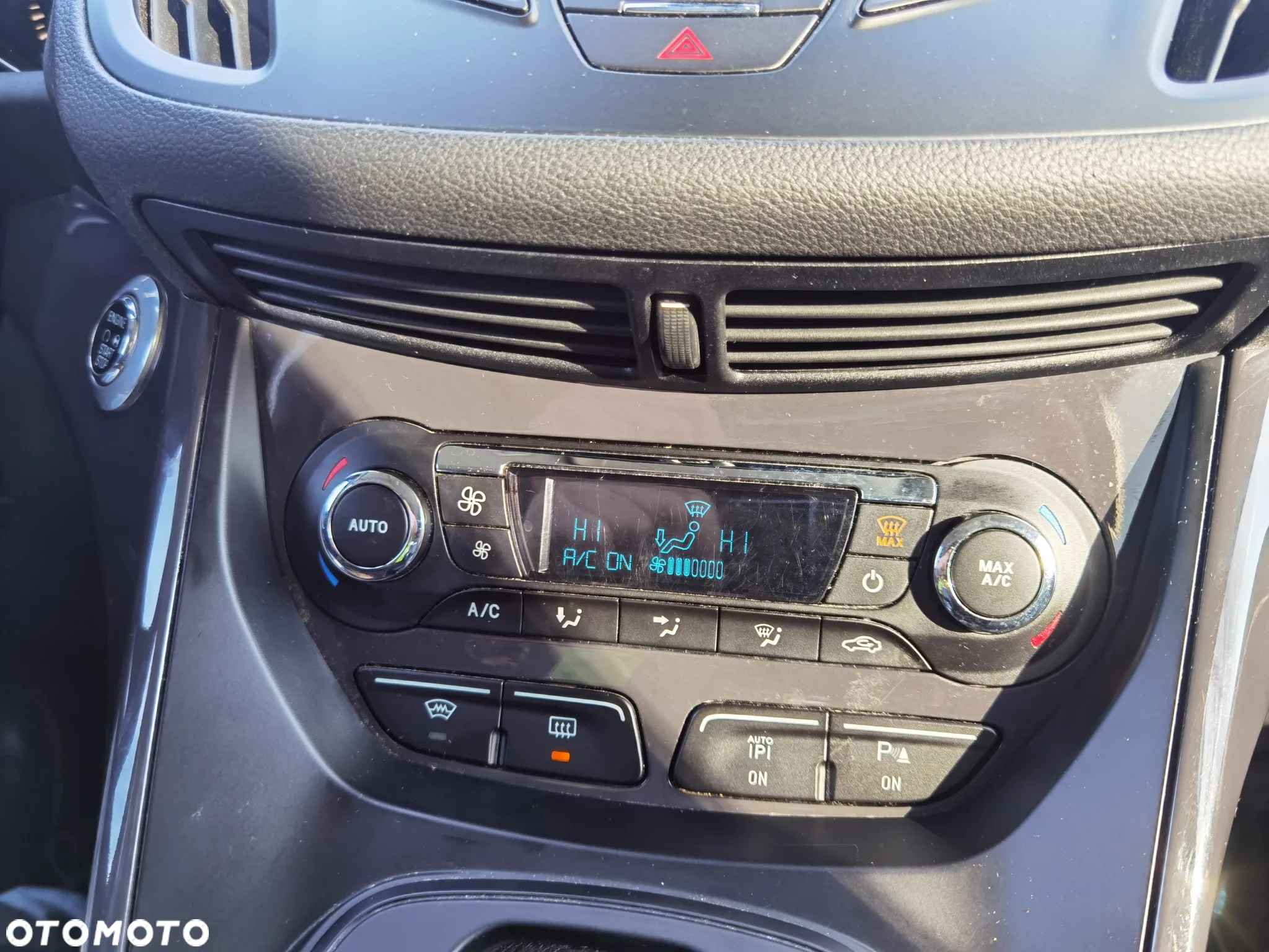 Ford Kuga 2.0 TDCi 4WD Titanium - 14