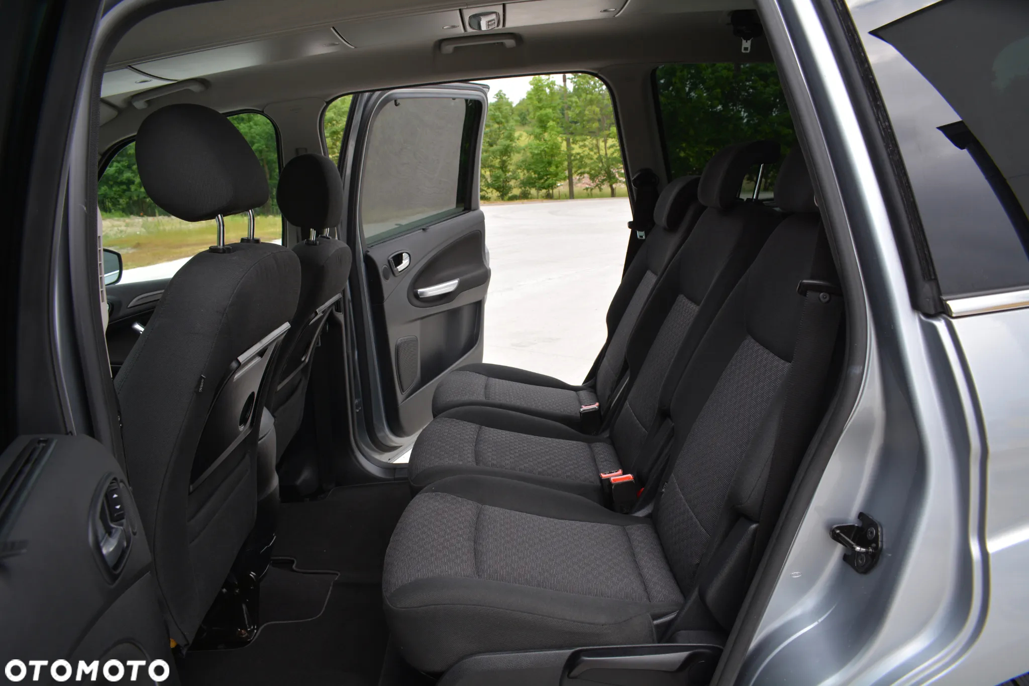 Ford Galaxy - 22