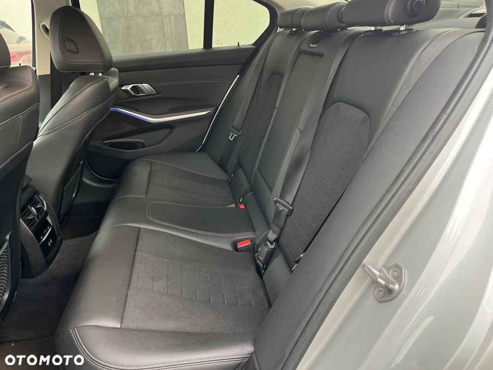 BMW Seria 3 - 11