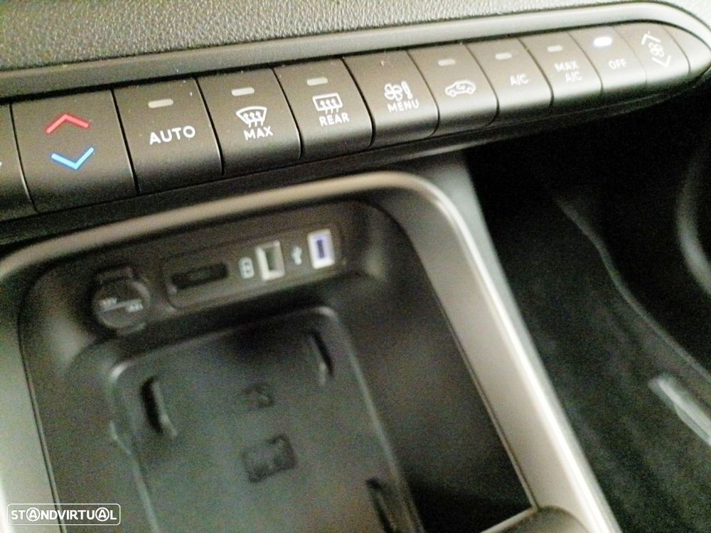 Jeep Avenger 1.2 GSE T3 Altitude - 17