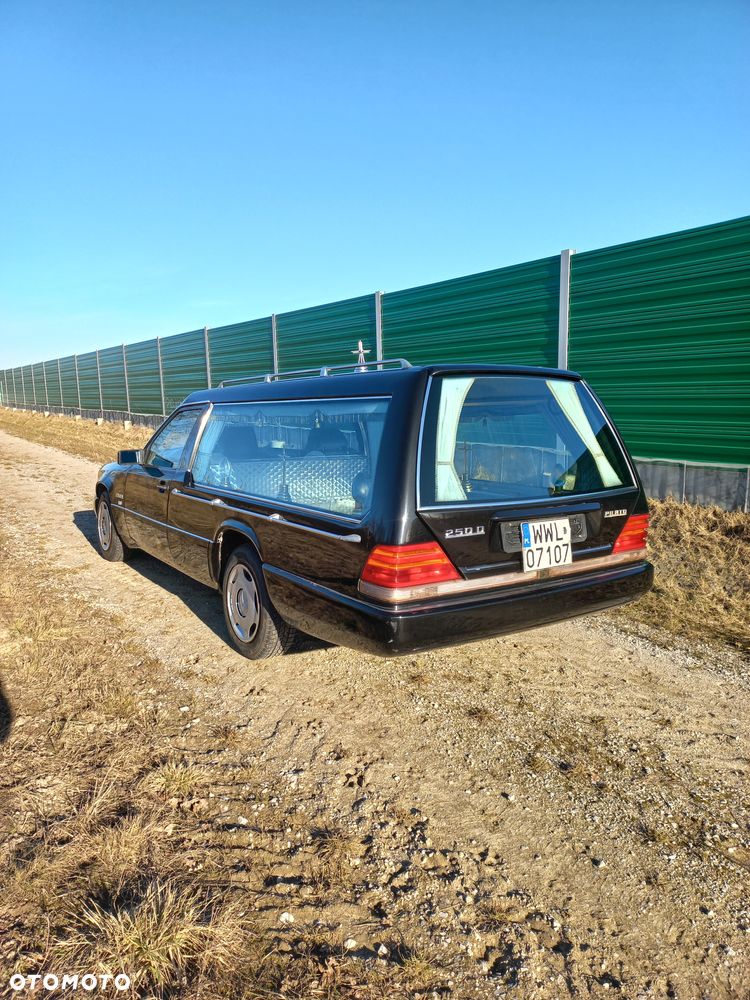 Mercedes-Benz W124 E klasa - 3