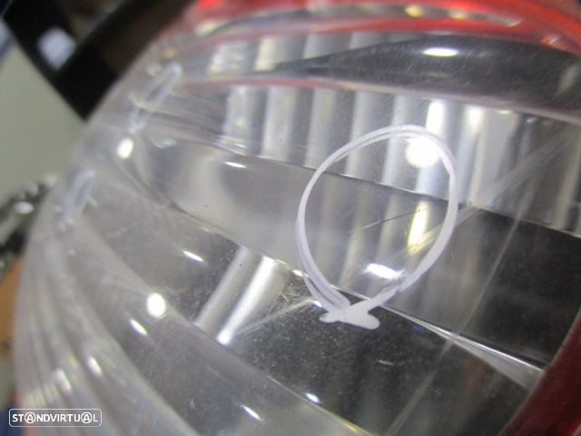 Farol Tras  8200474328A RENAULT SCENIC 2 PHASE 2 2007 1.5DCI 85CV 5P CINZA DRT Original Hella Danificado - 3