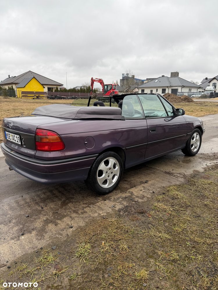 Opel Astra - 18