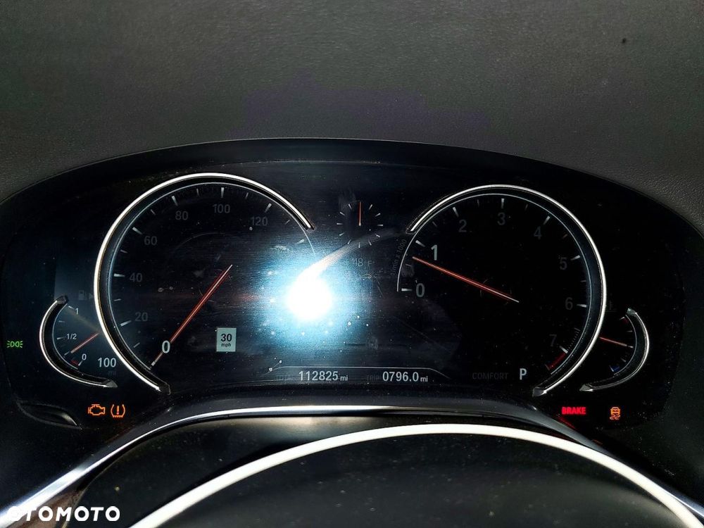 BMW Seria 7 750i xDrive Edition Exclusive - 9
