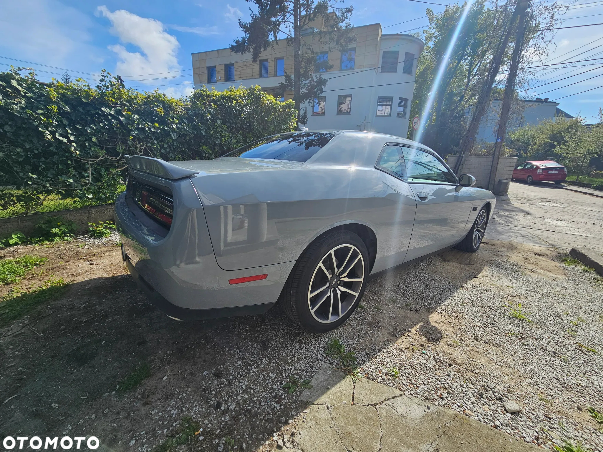 Dodge Challenger - 2