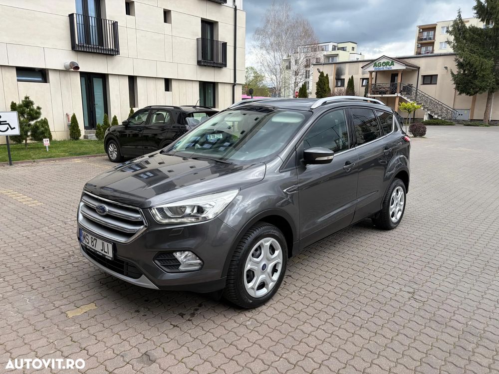 Ford Kuga - 1