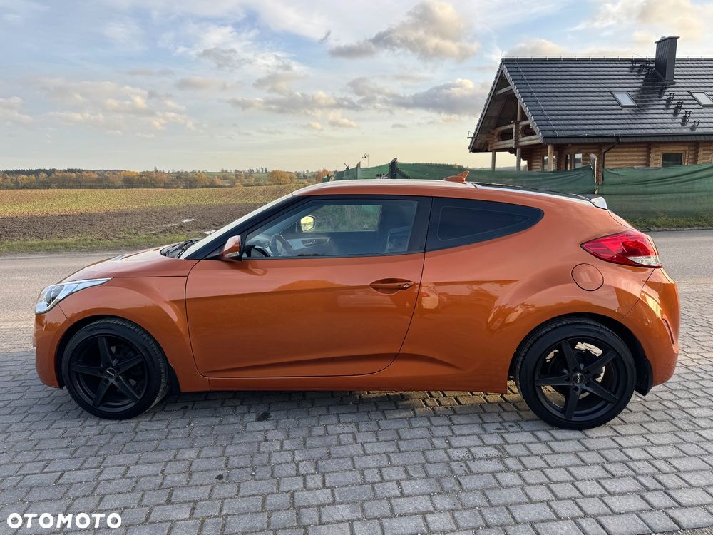 Hyundai Veloster 1.6 GDI Style - 12