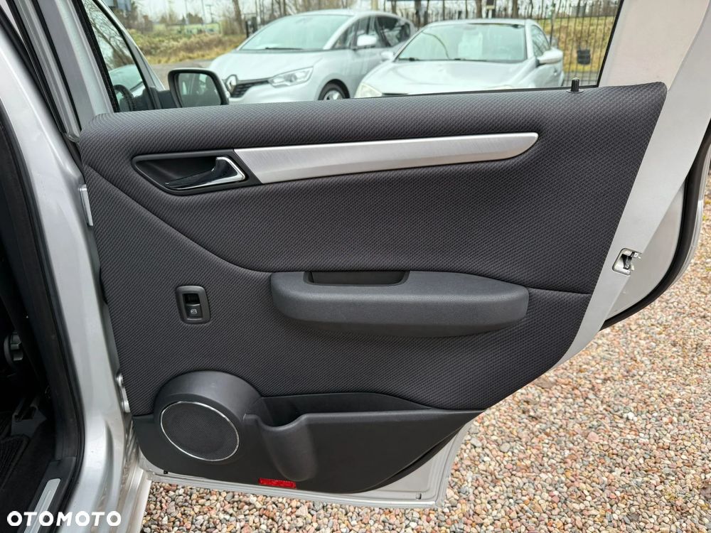 Mercedes-Benz Klasa A 170 Autotronic Avantgarde - 34