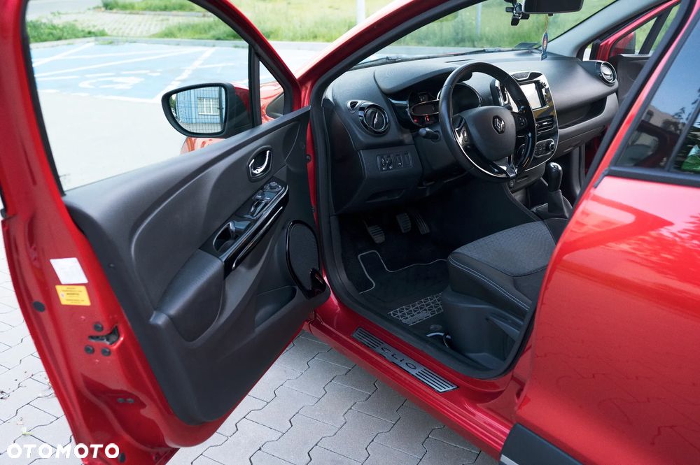 Renault Clio 1.2 16V Life - 10