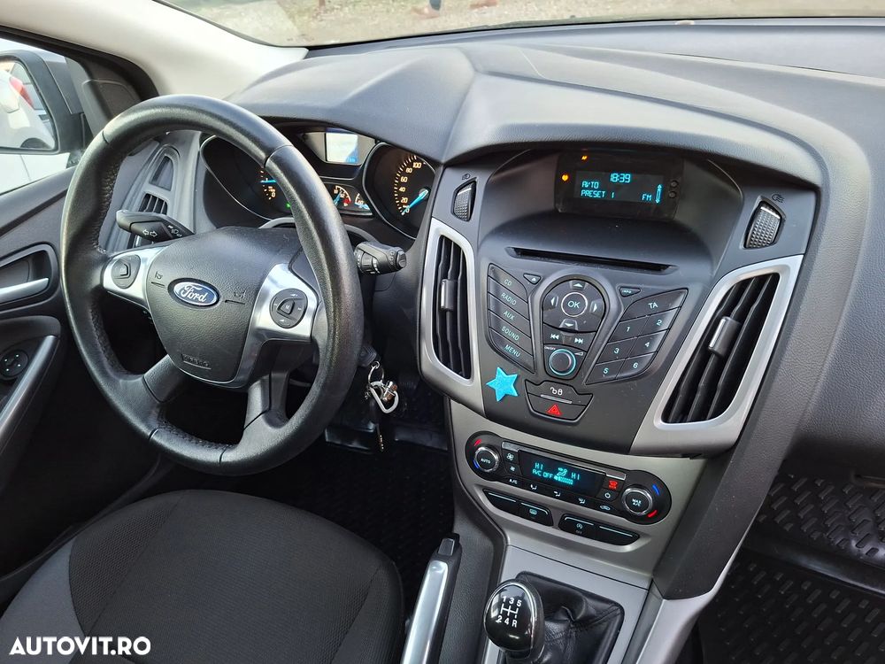 Ford Focus - 12
