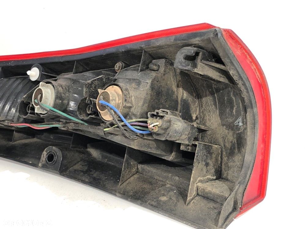 LAMPA LEWY TYŁ  DAIHATSU CUORE VI (L251, L250_, L260_) 2003 - 2022 1.0 43 kW [58 KM] benzyna 2003 - - 4