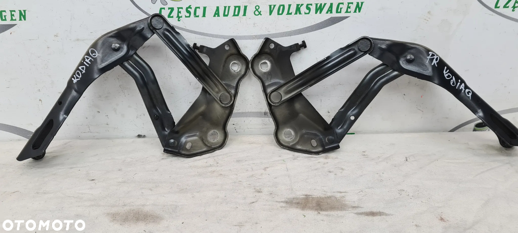 SKODA KODIAQ ZAWIASY MASKI LEWY PRAWY 565823301 565823302 - 2