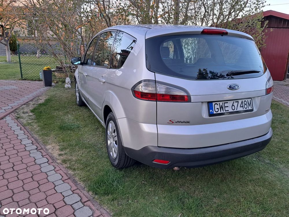 Ford S-Max 2.0 TDCi DPF Ambiente - 18