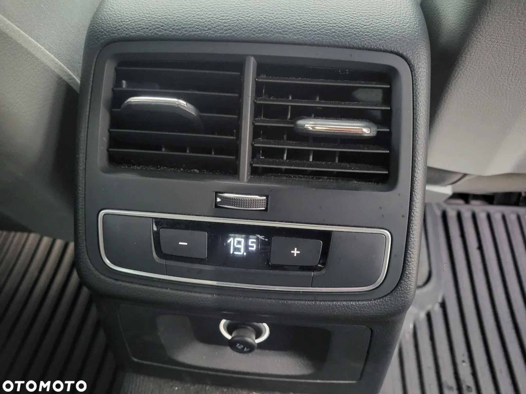 Audi A4 Allroad 2.0 TDI Quattro S tronic - 9