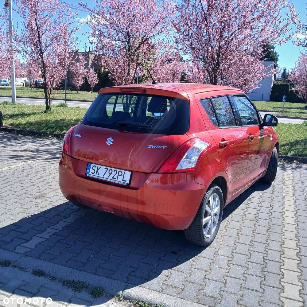 Suzuki Swift 1.3 DDiS GLX / Comfort - 4
