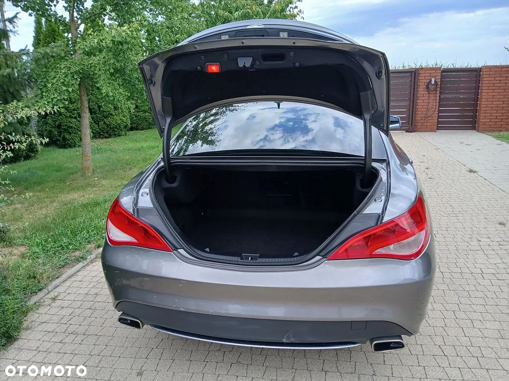 Mercedes-Benz CLA 250 7G-DCT AMG Line - 9