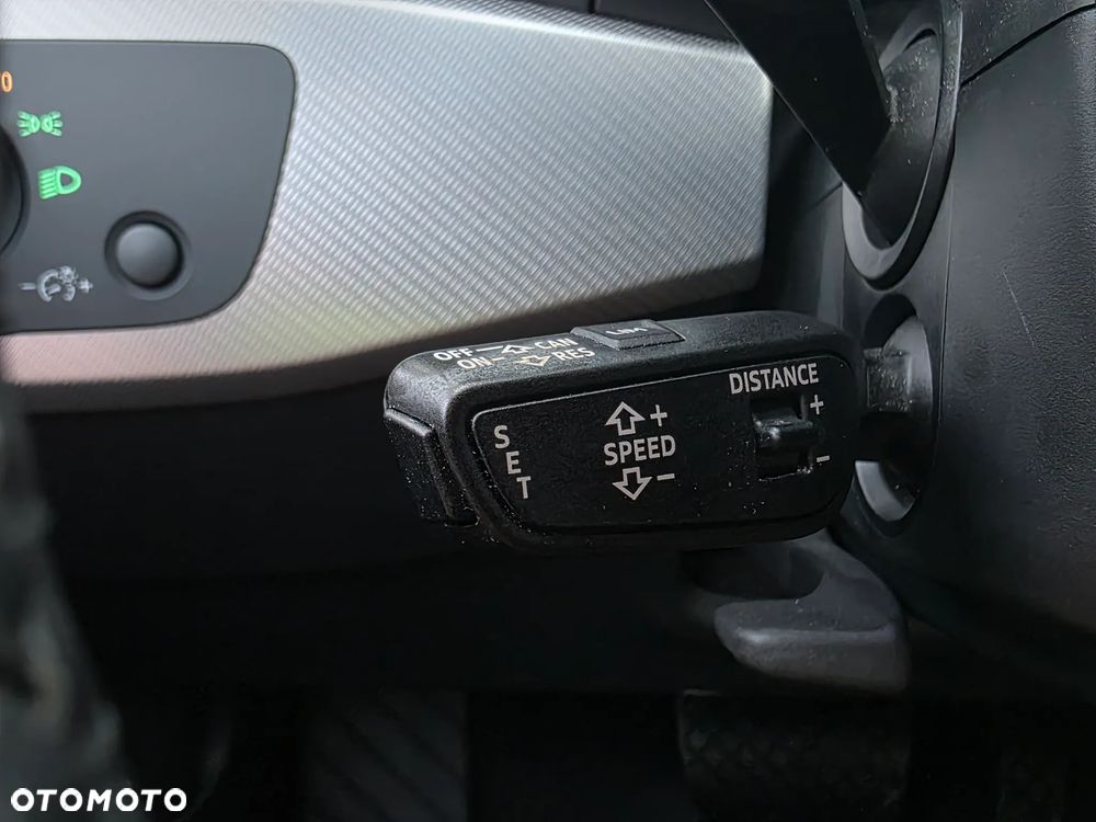 Audi A4 Avant 40 TFSI S tronic design - 26