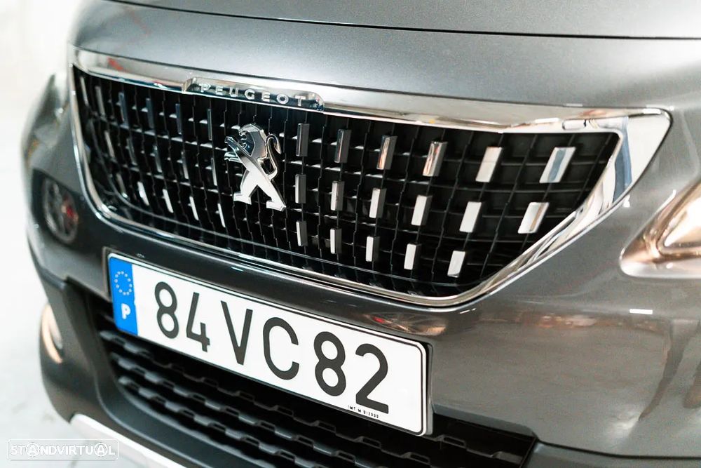 Peugeot 2008 1.2 PureTech Allure - 19