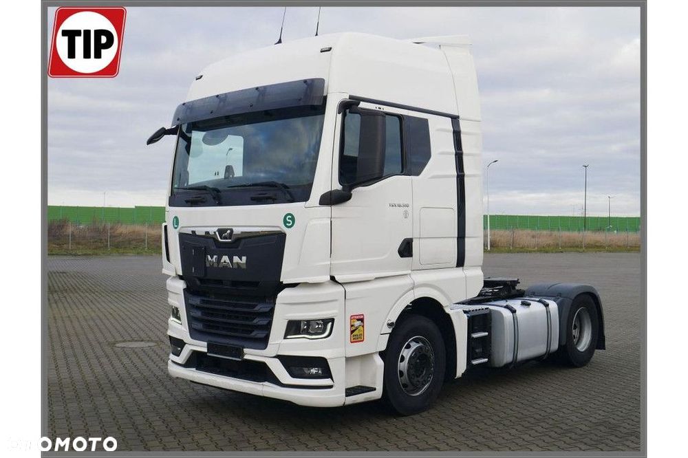 MAN Vehicle Tractor 4x2 Standard - 1