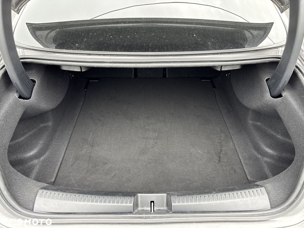Mercedes-Benz CLA - 25