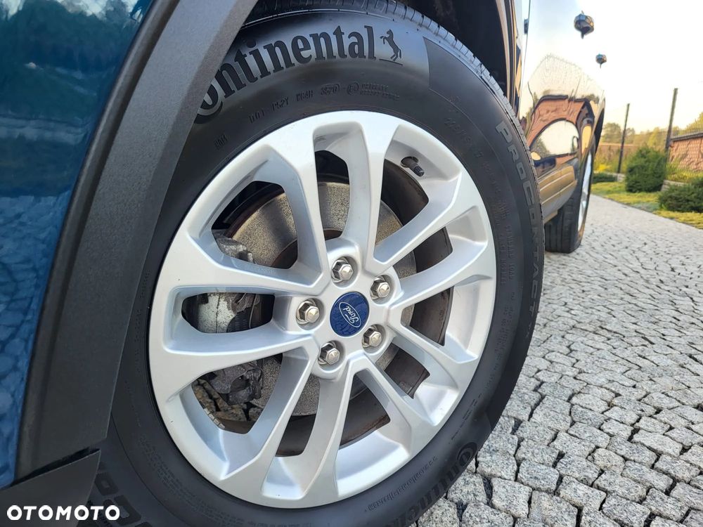 Ford Kuga - 28