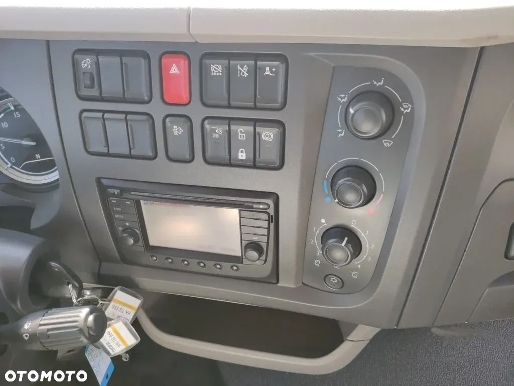 DAF LF 320 ramo do zabudowy 18DMC - 9