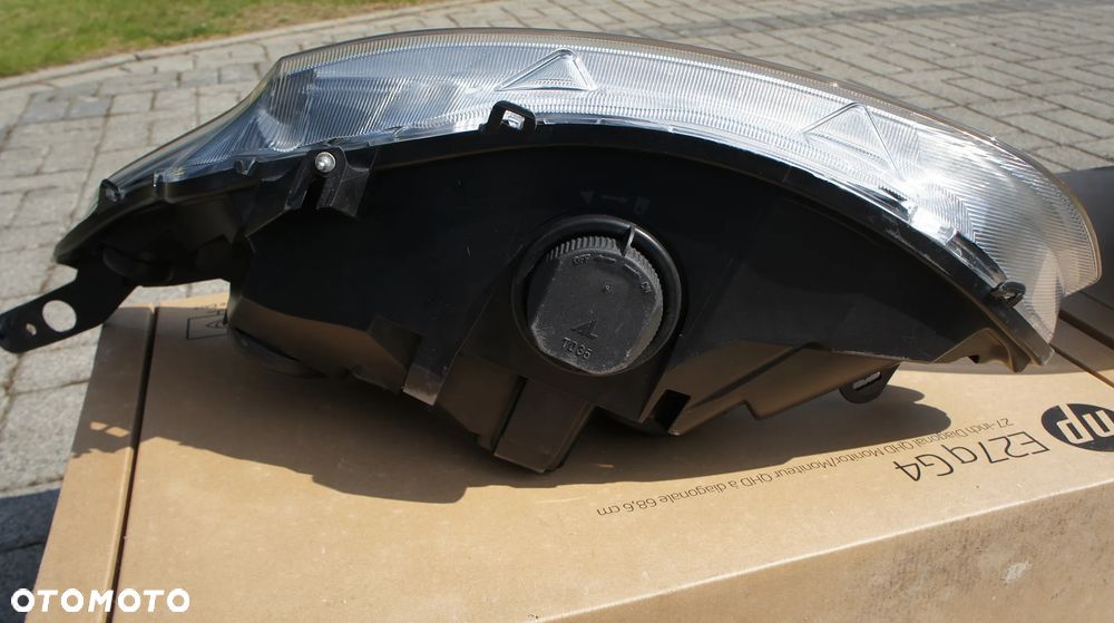 PRZEDNIA LEWA PRAWA LAMPA FORD B-MAX B MAX - 14