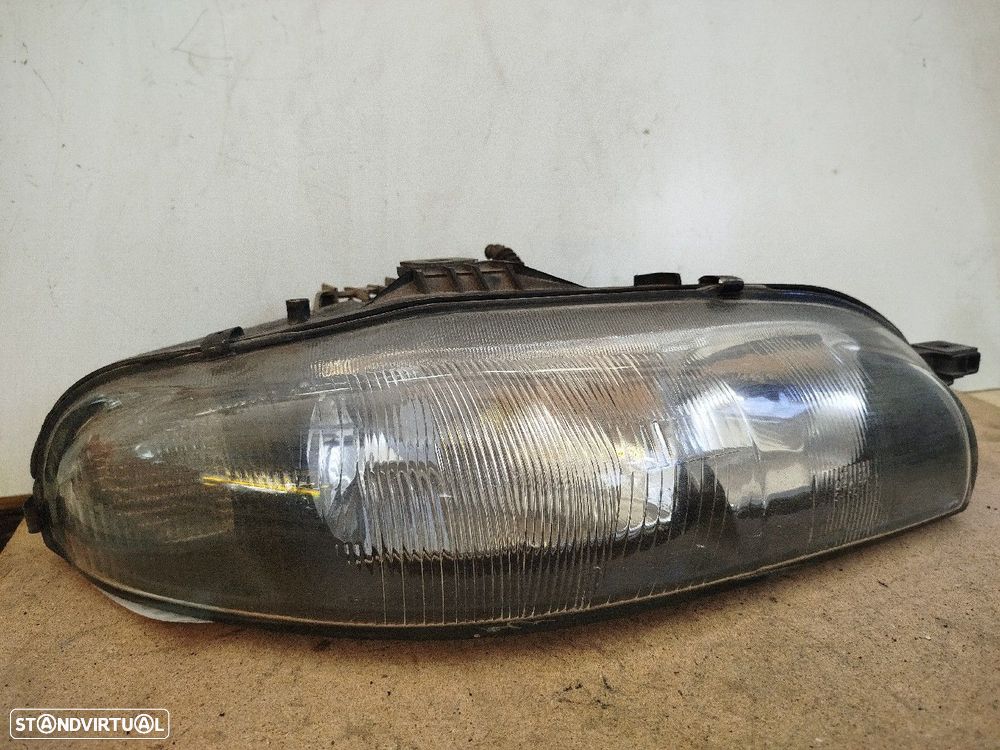 Farol/ Otica Dianteiro Dto Fiat Bravo Van (198) - 1