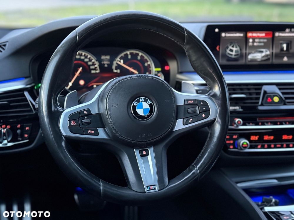 BMW Seria 5 520d M Sport - 26