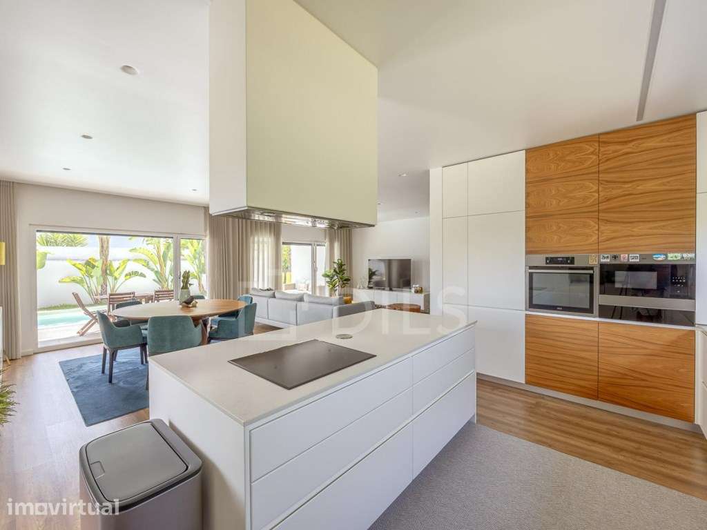 Moradia T3 contemporânea com 3 suítes e garagem em Cabriz, Sintra - Grande imagem: 5/37