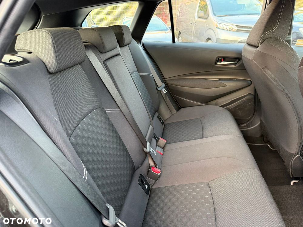 Toyota Corolla 2.0 Hybrid Comfort - 27