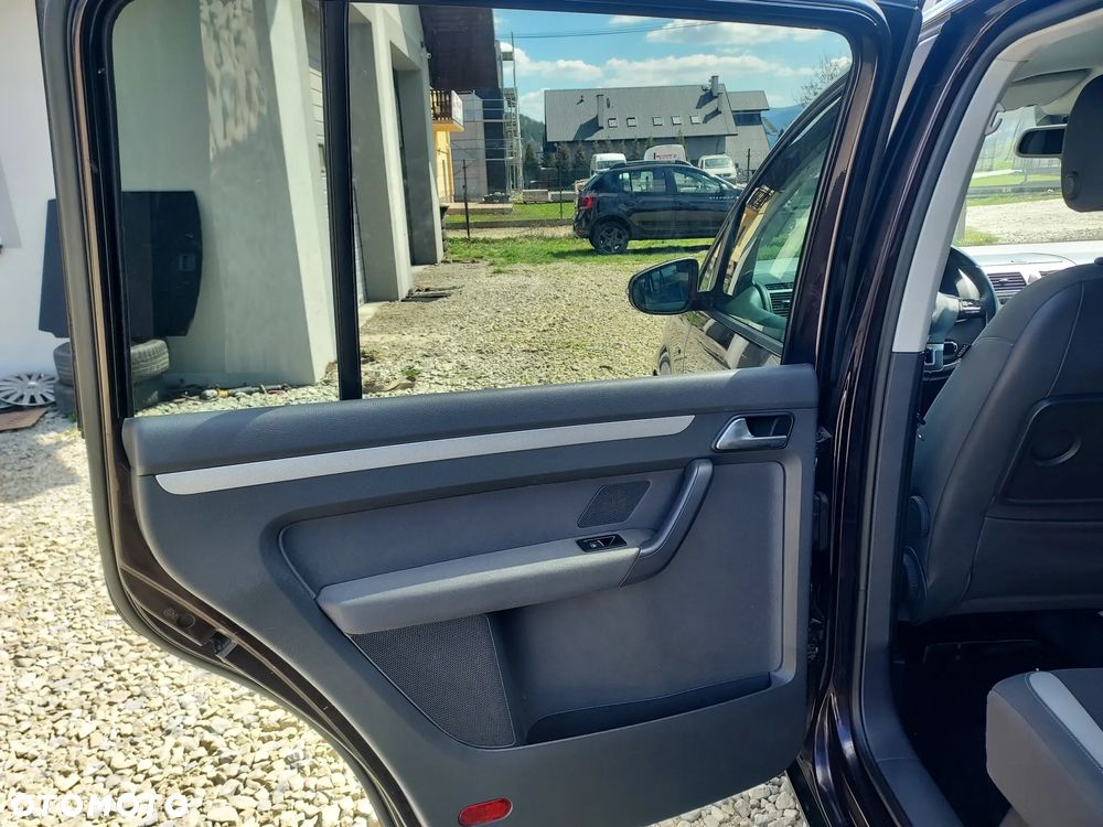 Volkswagen Touran 1.6 TDI DPF BlueMotion Technology Highline - 14