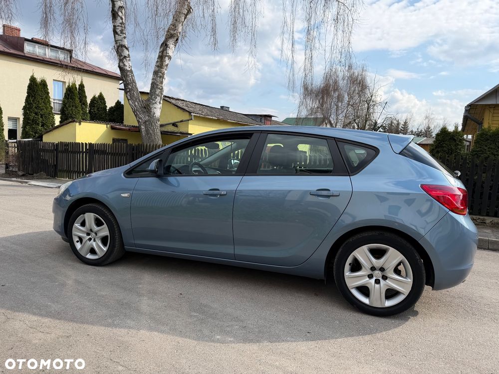 Opel Astra 1.4 Turbo Innovation - 4