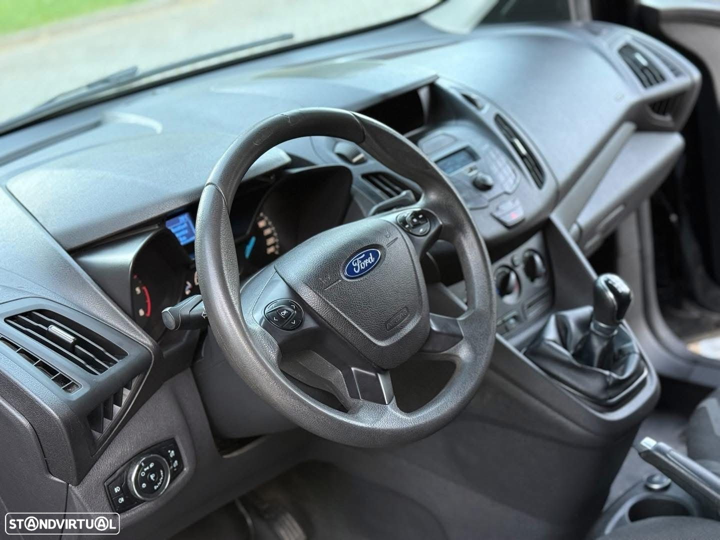 Ford Transit Connect Outro - 4