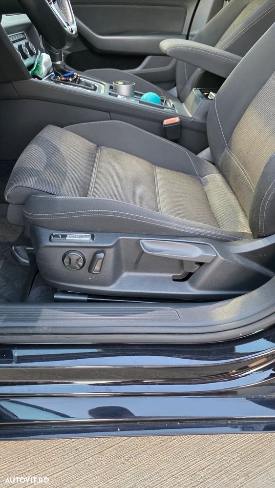 Volkswagen Passat 2.0 TDI DSG Comfortline - 14