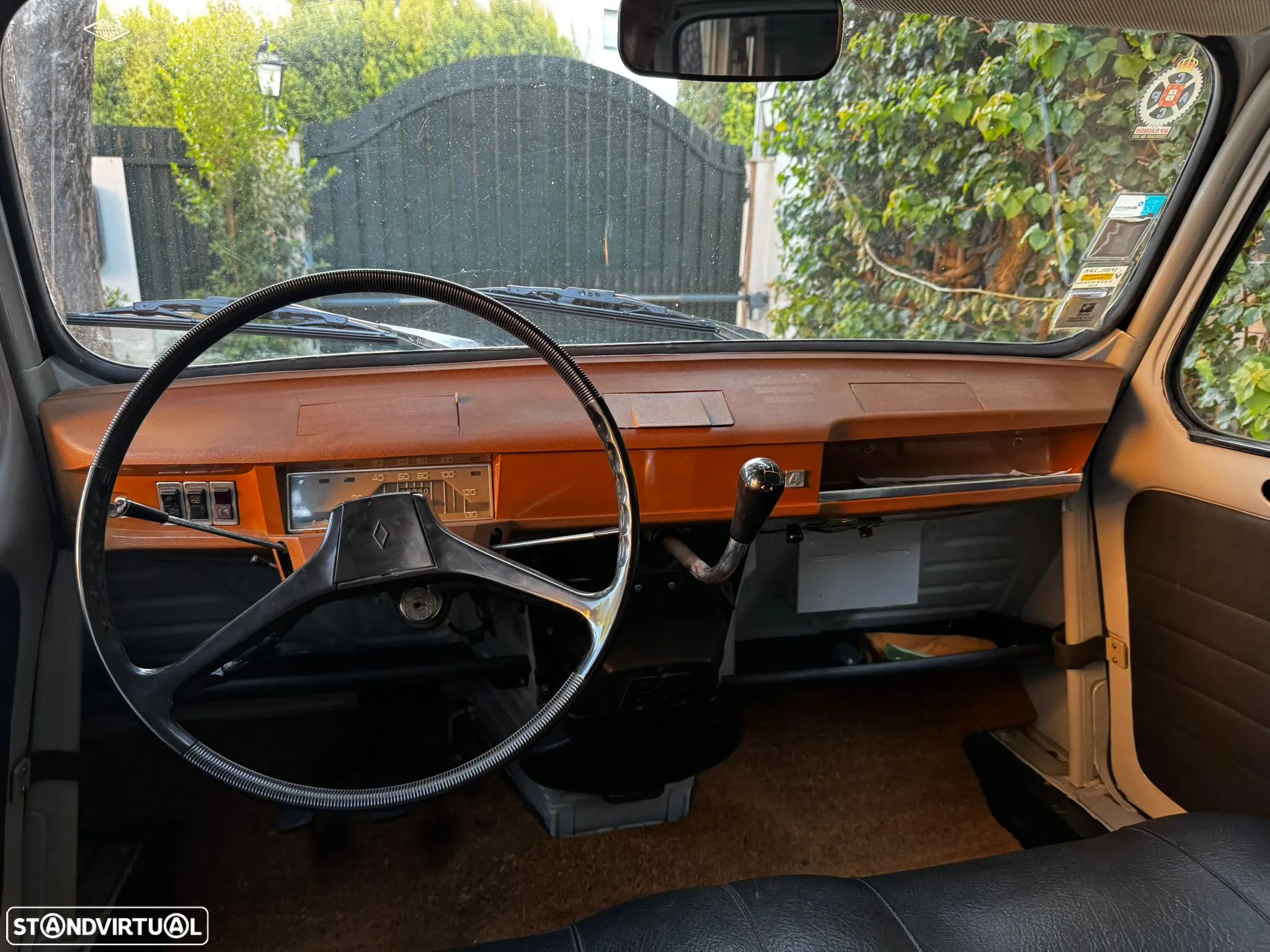 Renault 4 - 9