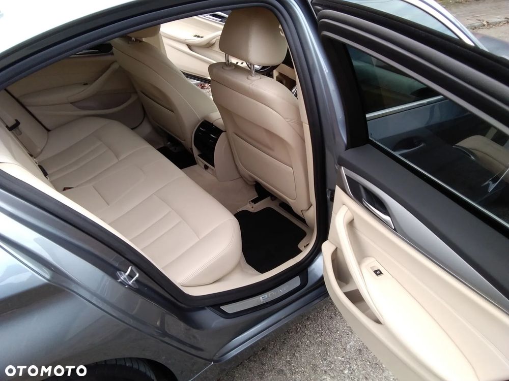 BMW Seria 5 530e - 7