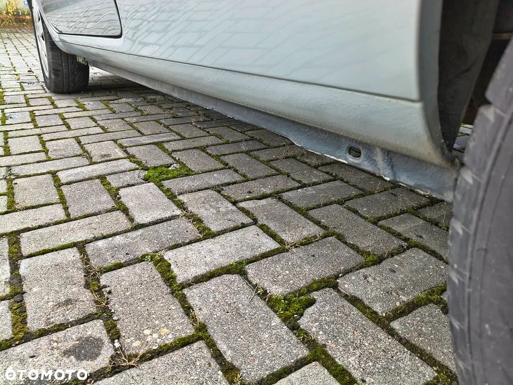 Renault Clio 1.2 16V 75 Expression - 21