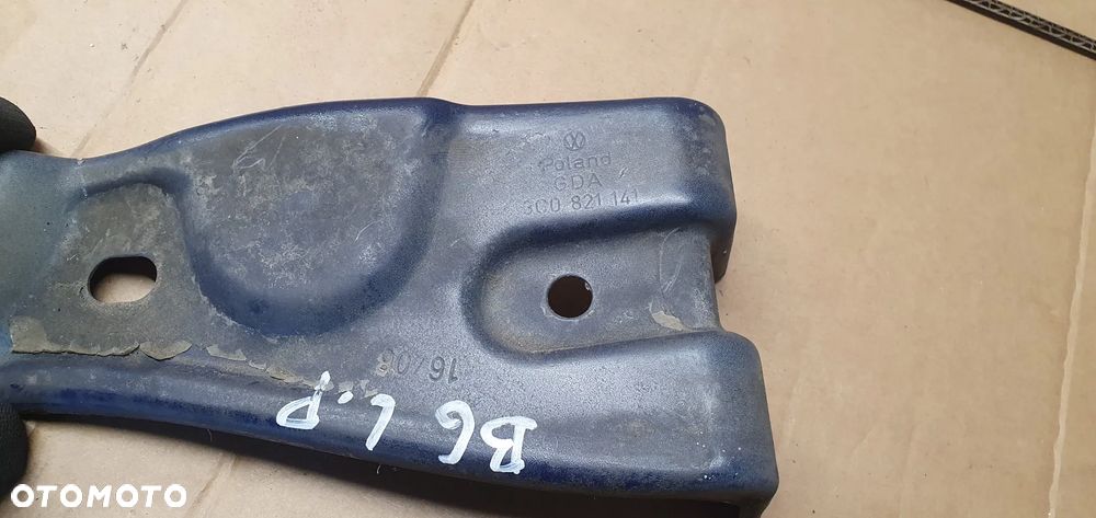 Mocowanie błotnika uchwyt lewy przód VW Passat B6 3C0821141 - 6