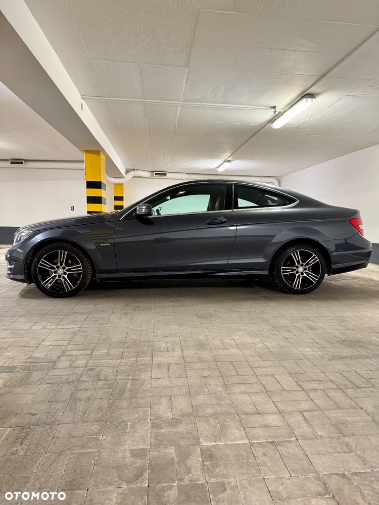 Mercedes-Benz Klasa C 180 Edition - 8