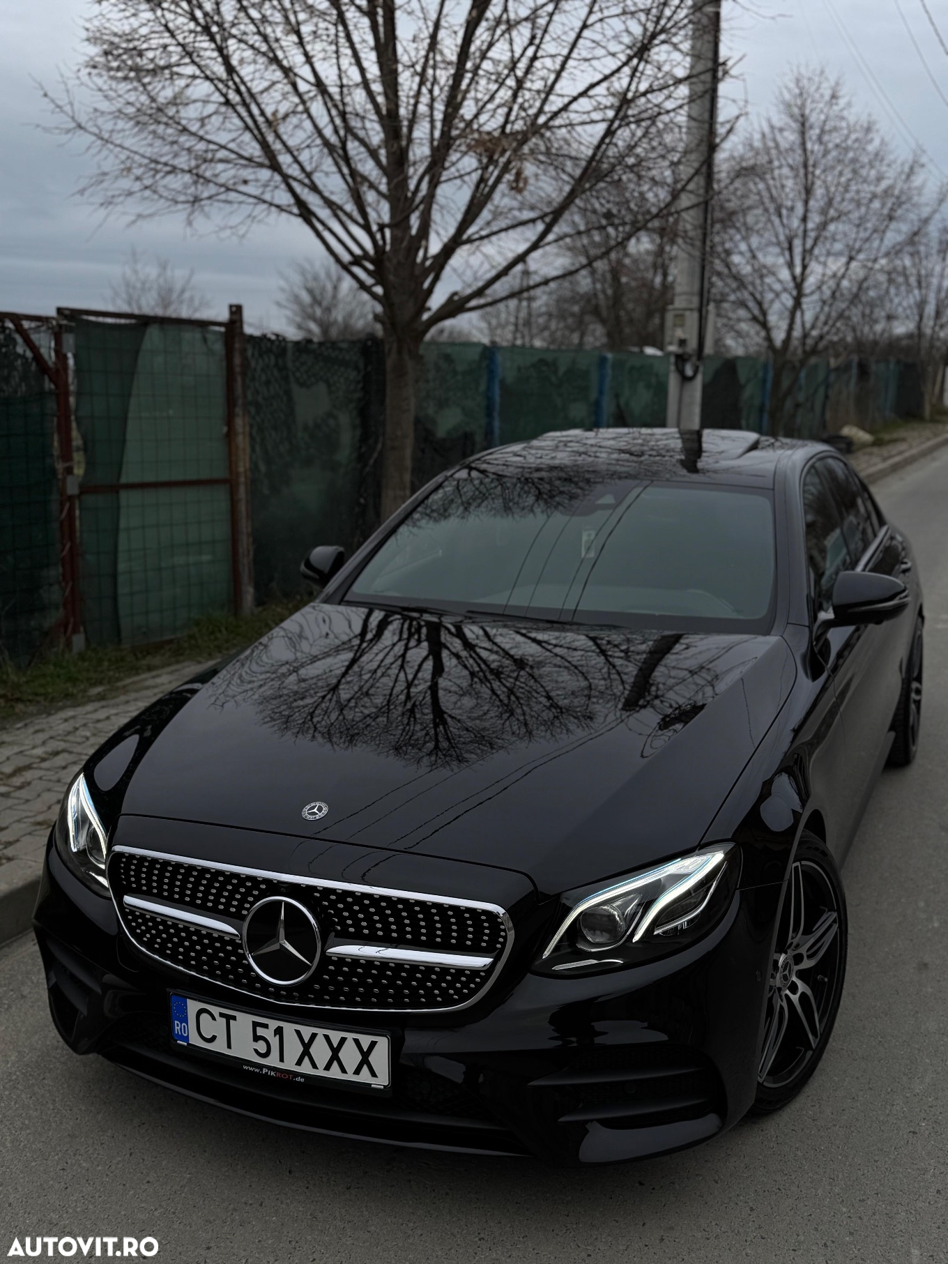 Mercedes-Benz E - 12