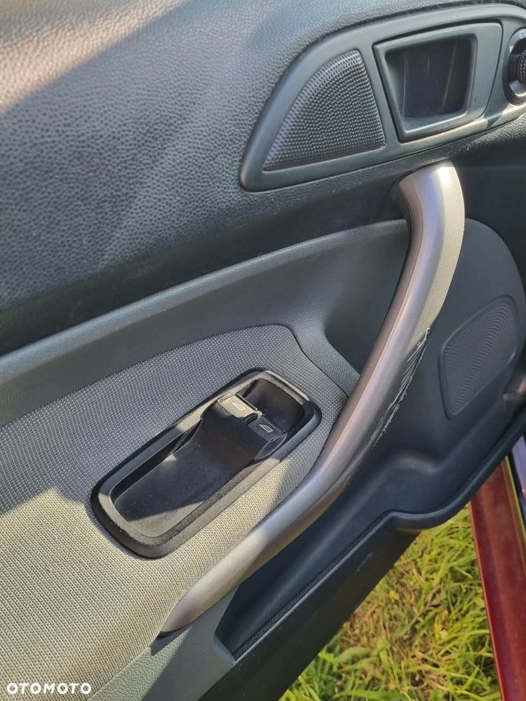 Ford Fiesta 1.25 Ambiente EU5 - 12