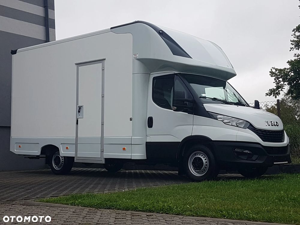 Iveco DAILY KONTENER NISKOPODŁOGOWY 4,43x2,23x2,42 SKLEP FOODTRUCK BAR KLIMA KONIOWÓZ KAMPER - 28